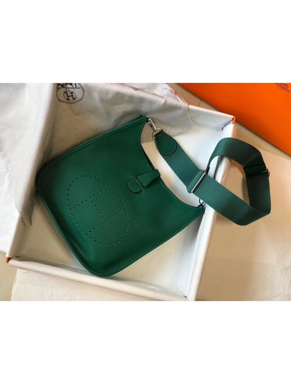Hermes Evelyne III 29 PM Bag In Vert Vertigo Clemence Leather