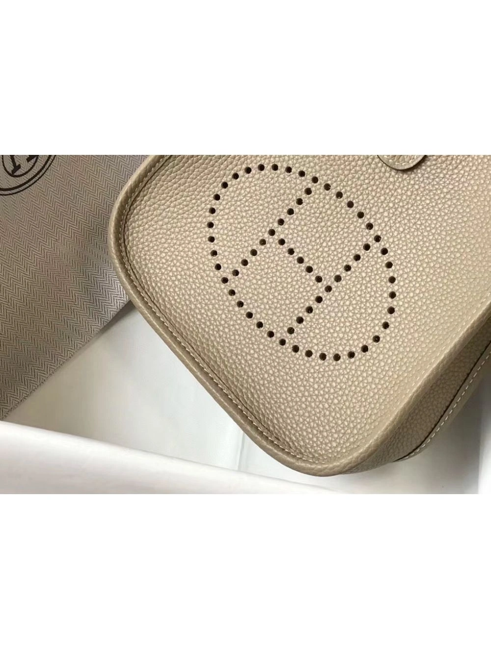 Hermes Evelyne III TPM Bag In Tourterelle Clemence Leather