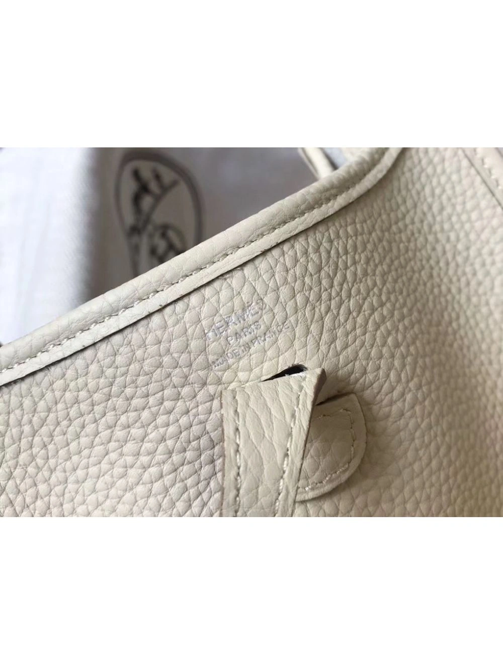 Hermes Evelyne III TPM Bag In beton Clemence Leather