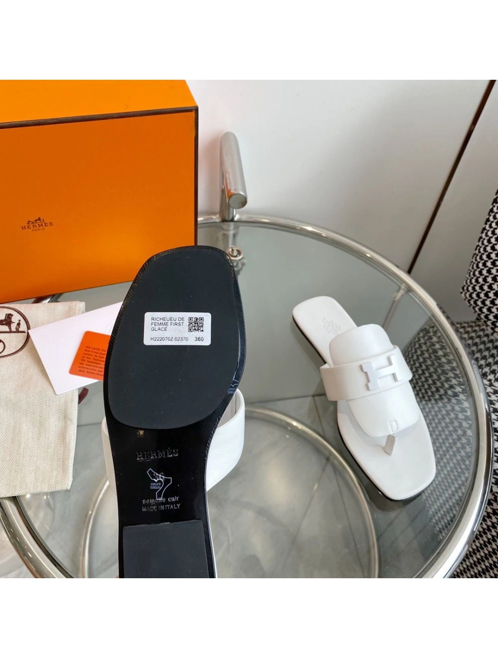 Hermes Galerie Sandals In White Calfskin