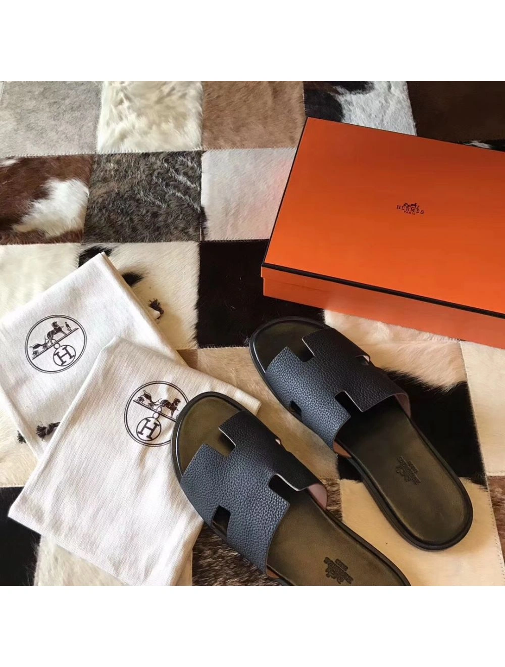 Hermes Izmir Sandals In Black Clemence Leather