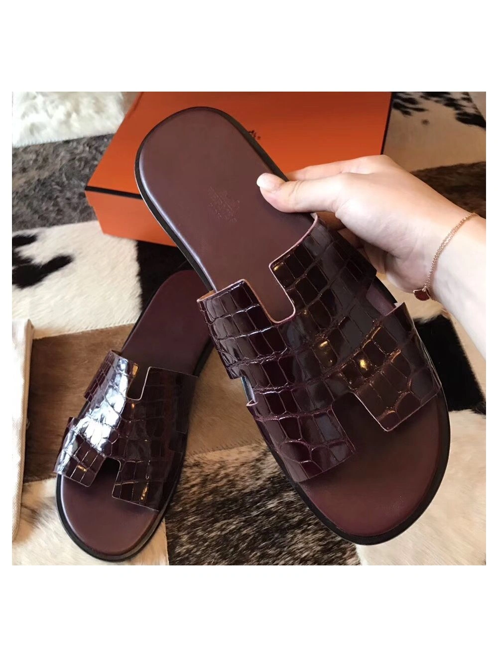 Hermes Izmir Sandals In Bordeaux Shiny Niloticus Crocodile