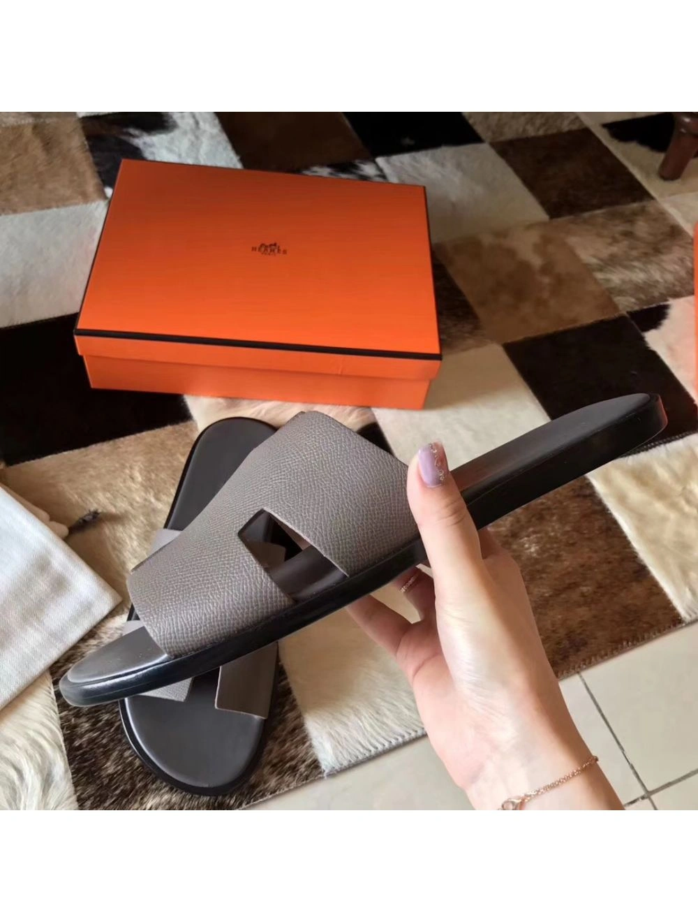 Hermes Izmir Sandals In Grey Epsom Leather