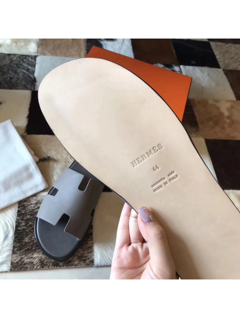 Hermes Izmir Sandals In Grey Epsom Leather