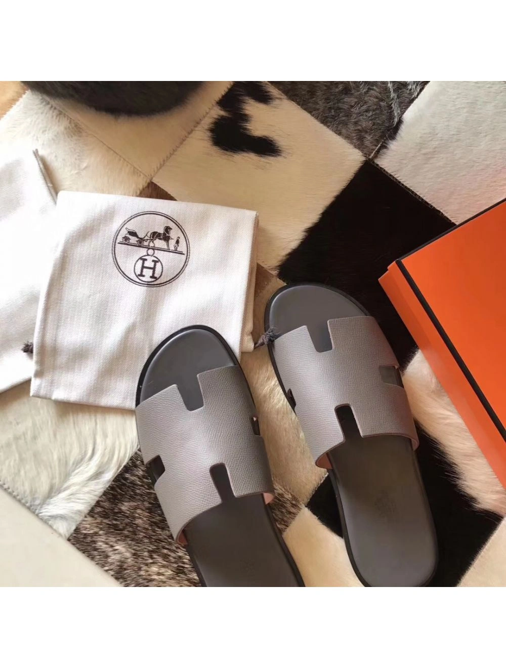 Hermes Izmir Sandals In Grey Epsom Leather