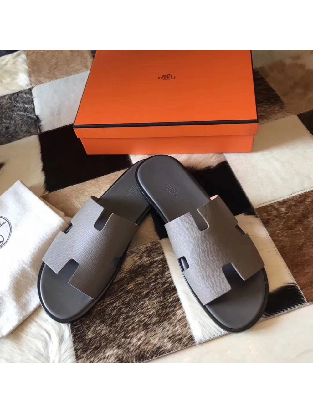 Hermes Izmir Sandals In Grey Epsom Leather