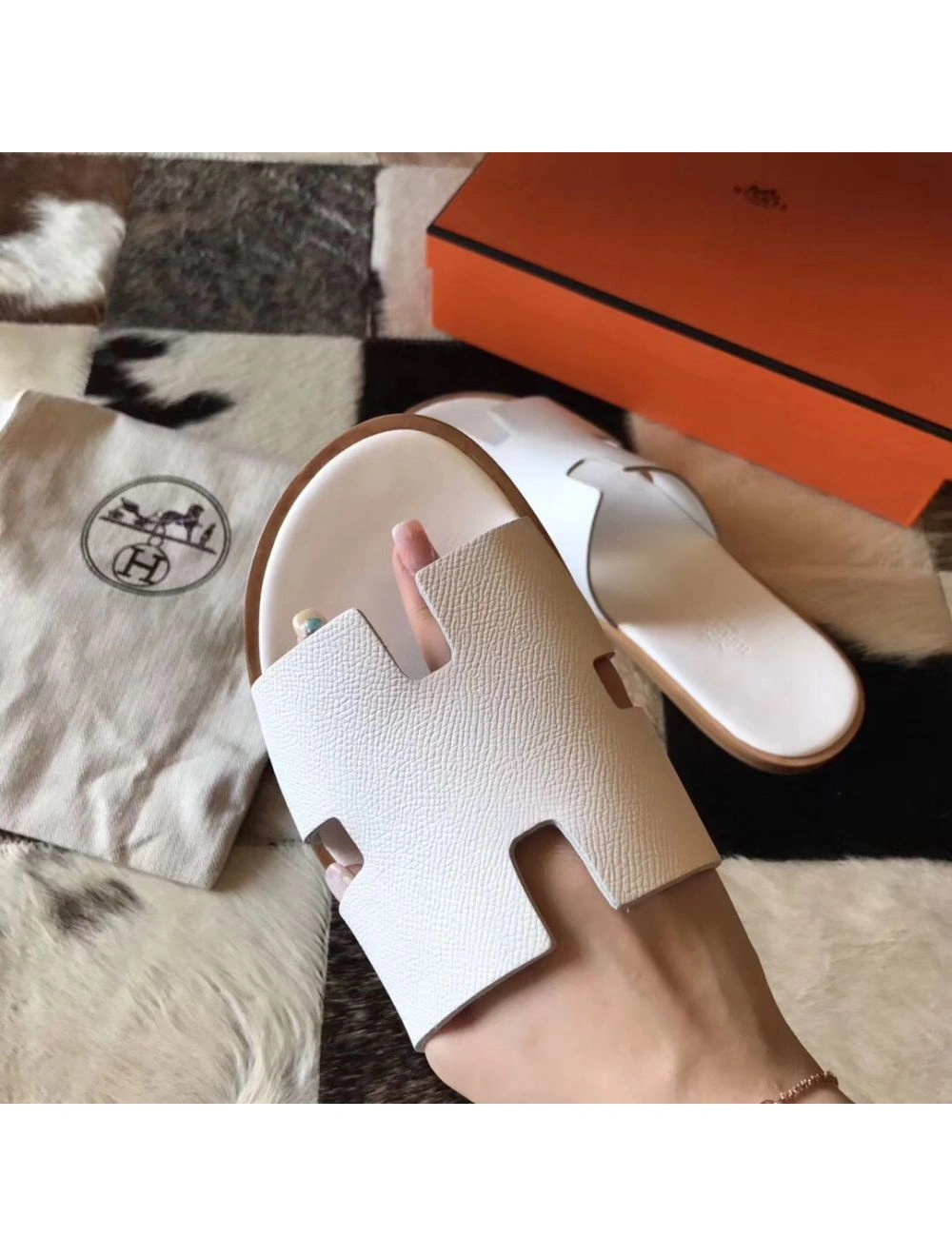 Hermes Izmir Sandals In White Epsom Leather