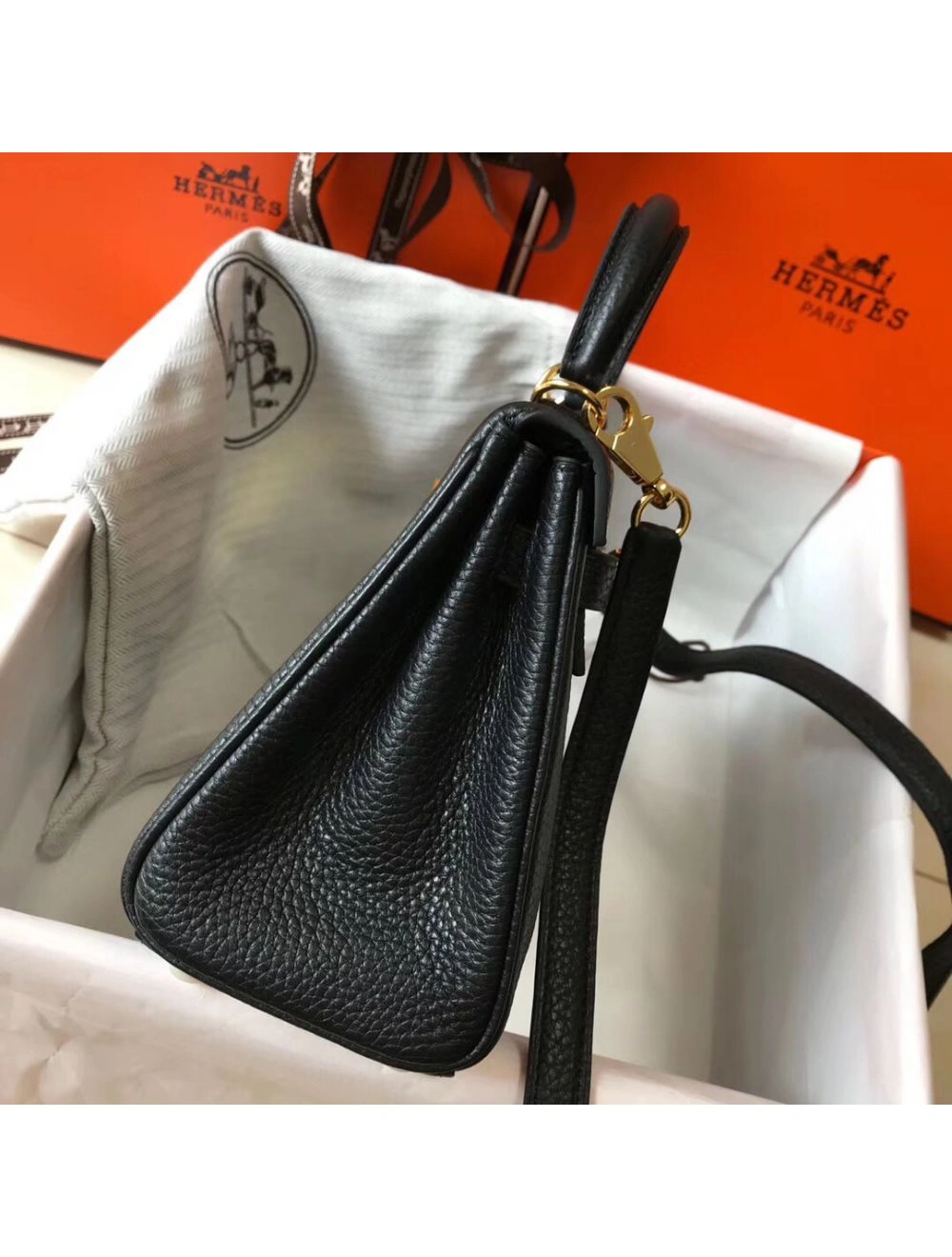 Hermes Kelly 20cm Bag In Black Clemence Leather GHW