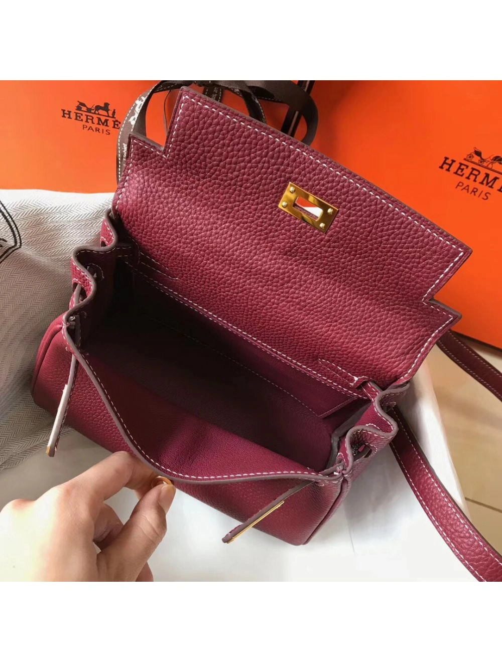 Hermes Kelly 20cm Bag In Bordeaux lemence Leather GHW