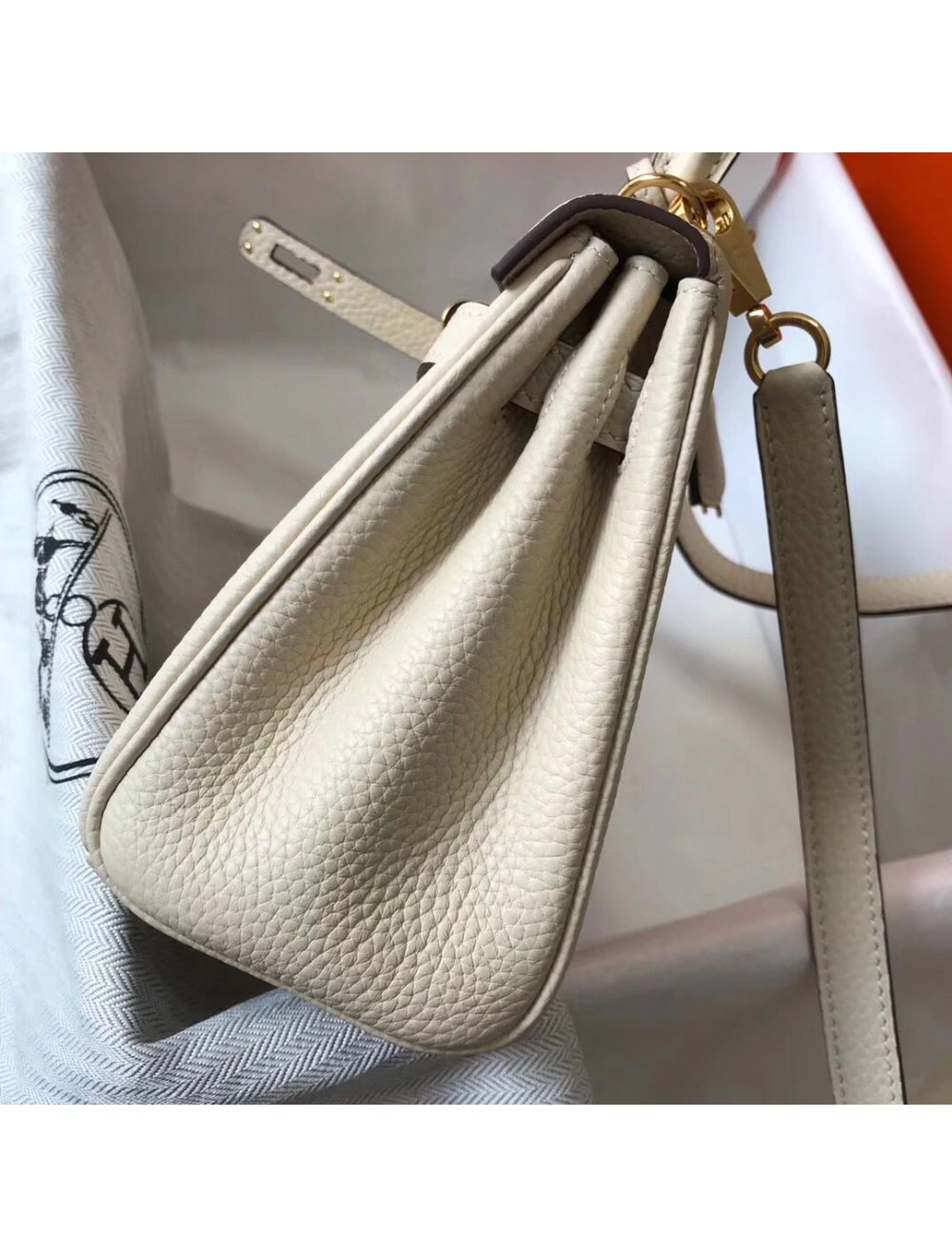 Hermes Kelly 20cm Bag In Craie Clemence Leather GHW