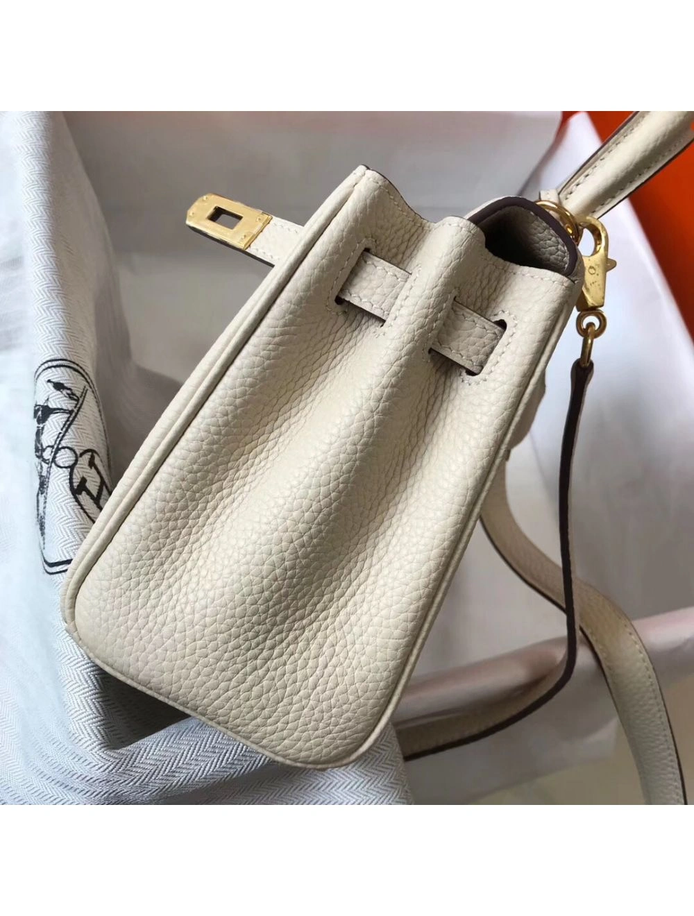 Hermes Kelly 20cm Bag In Craie Clemence Leather GHW