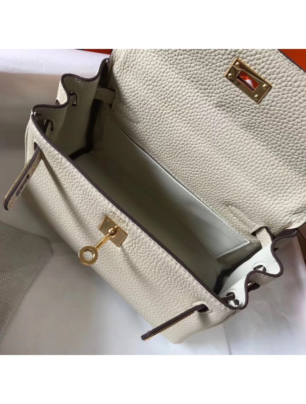 Hermes Kelly 20cm Bag In Craie Clemence Leather GHW
