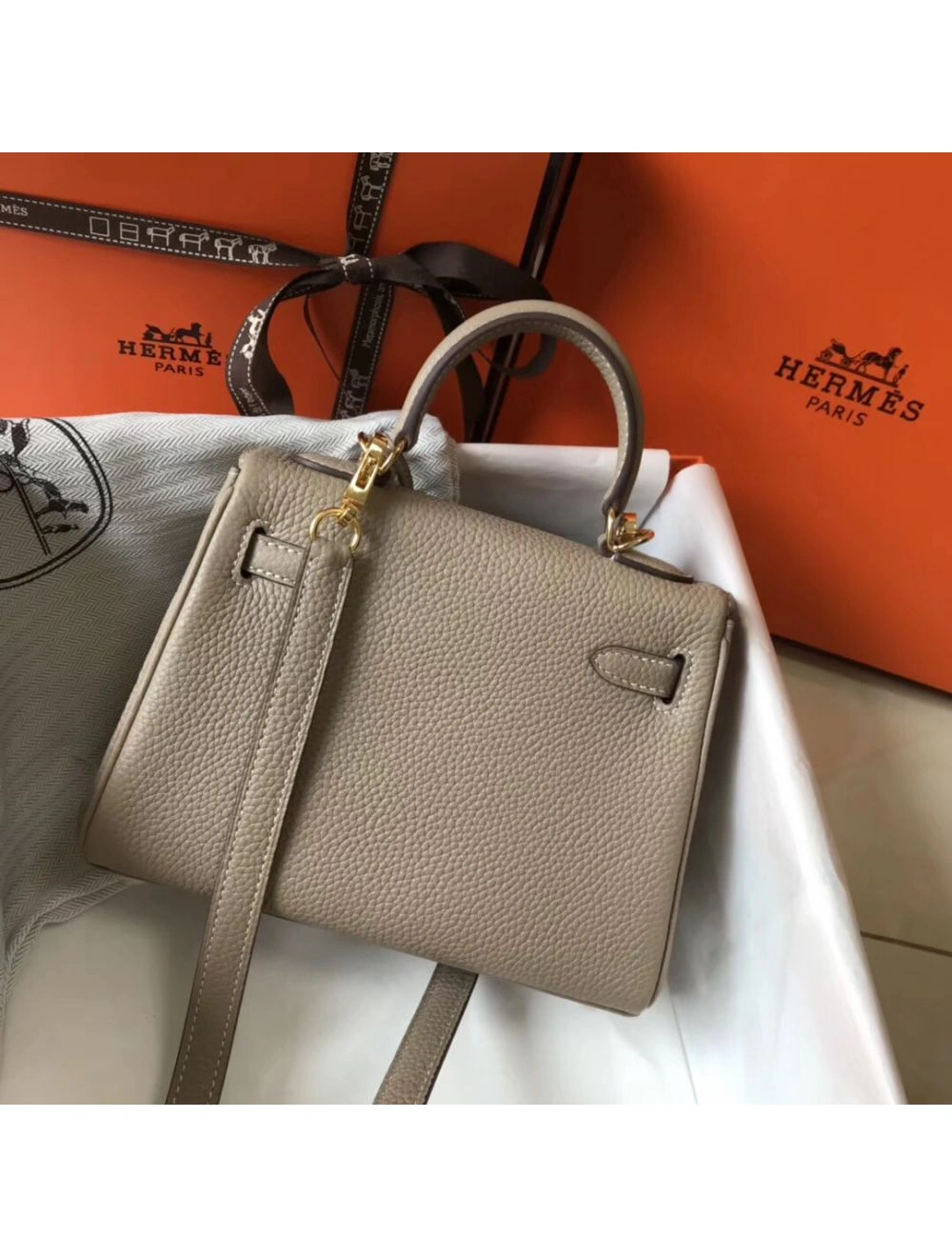 Hermes Kelly 20cm Bag In Grey Clemence Leather GHW
