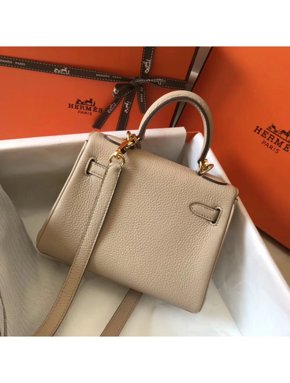 Hermes Kelly 20cm Bag In Trench Clemence Leather GHW