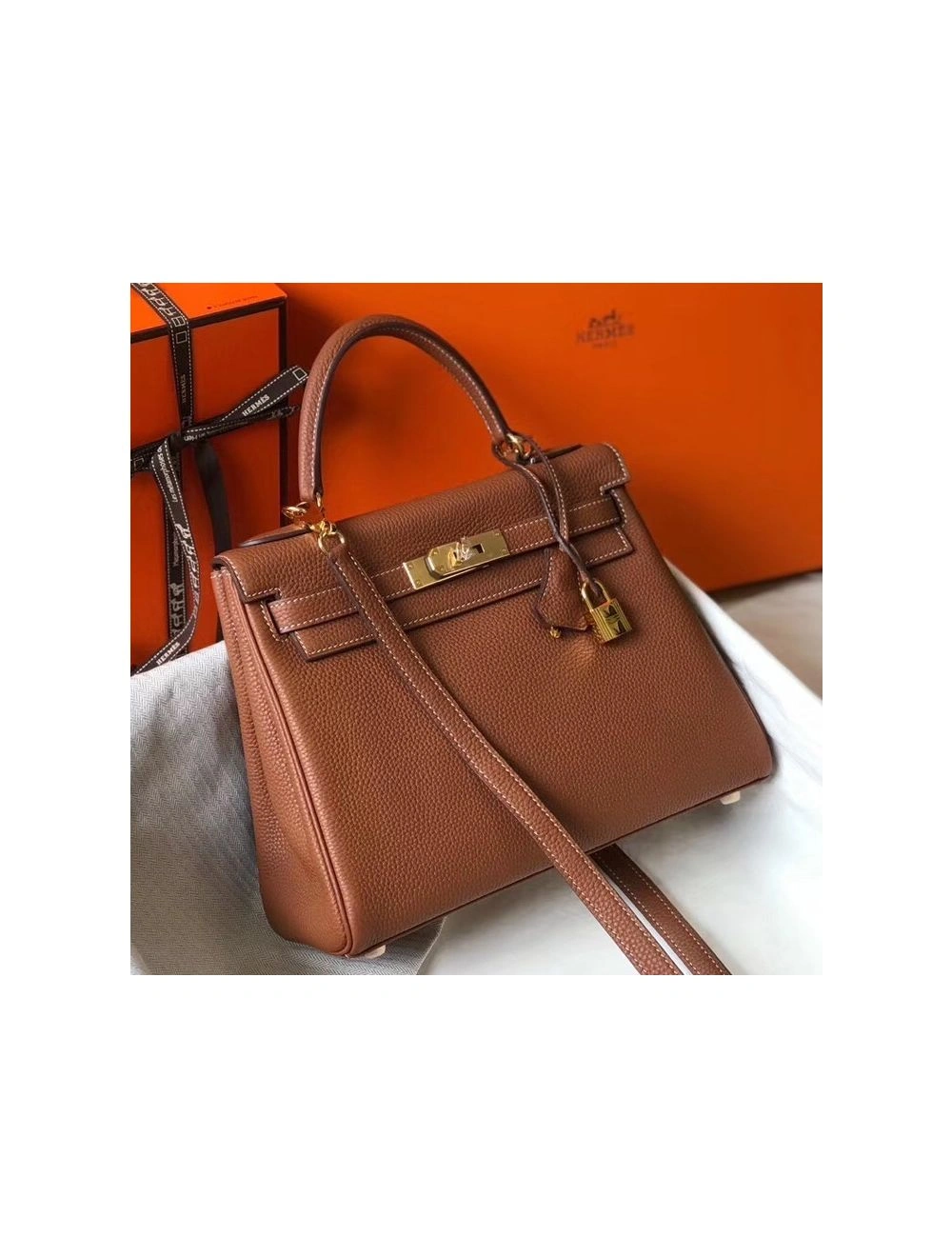 Hermes Kelly 25cm Retourne Bag In Gold Clemence Leather
