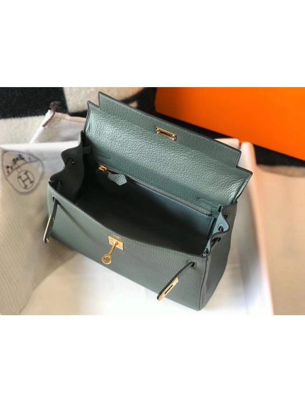 Hermes Kelly 25cm Retourne Bag In Vert Amande Clemence Leather