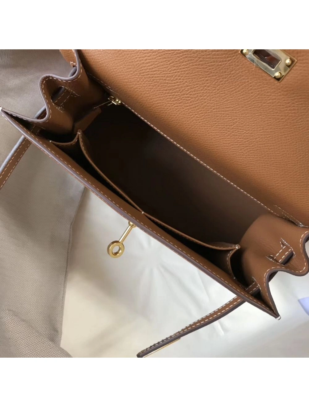 Hermes Kelly 25cm Sellier Bag In Gold Epsom Leather