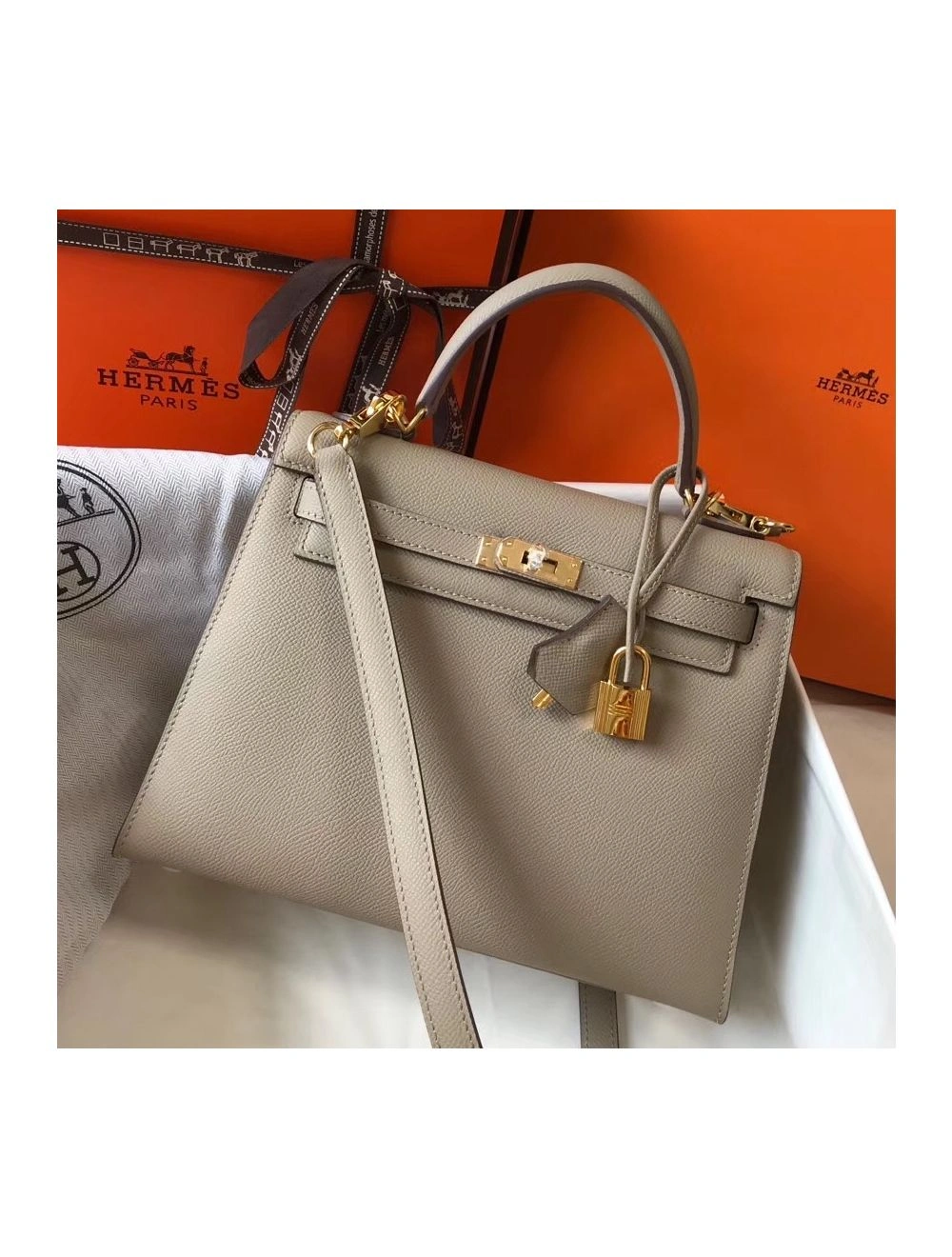 Hermes Kelly 25cm Sellier Bag In Tourterelle Epsom Leather