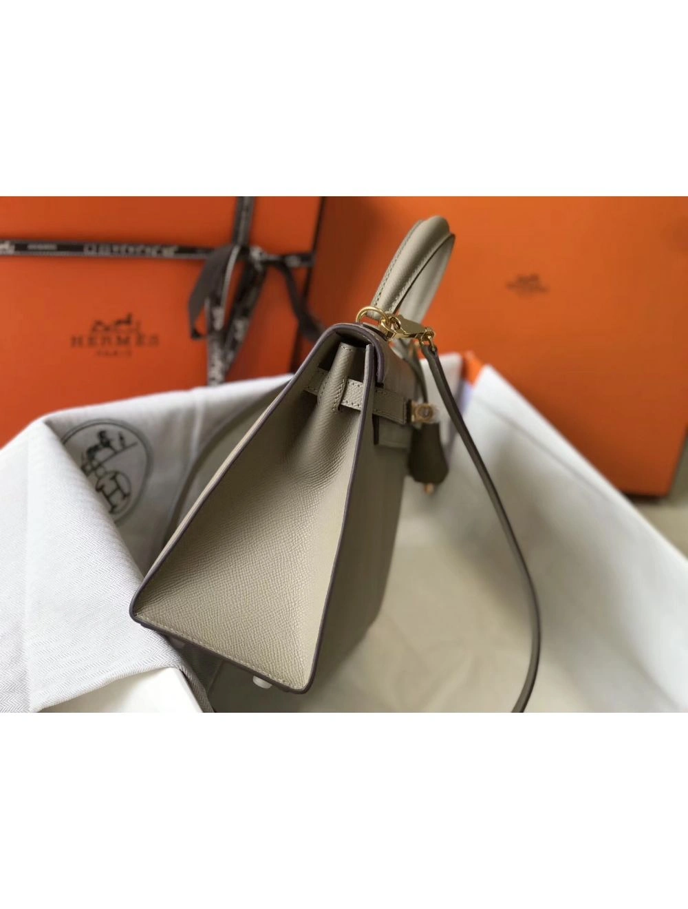Hermes Kelly 25cm Sellier Bag In Tourterelle Epsom Leather