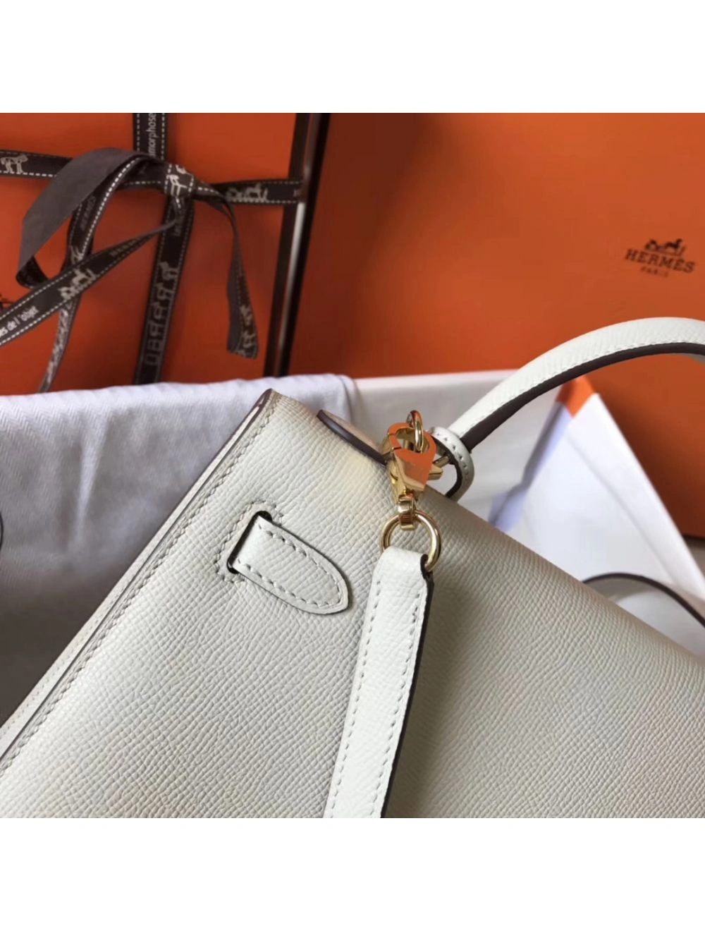 Hermes Kelly 25cm Sellier Bag In White Epsom Leather