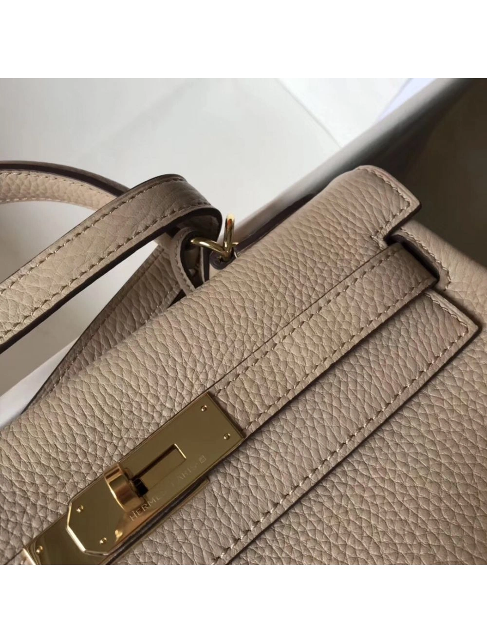 Hermes Kelly 28cm Bag In Argile Clemence Leather GHW