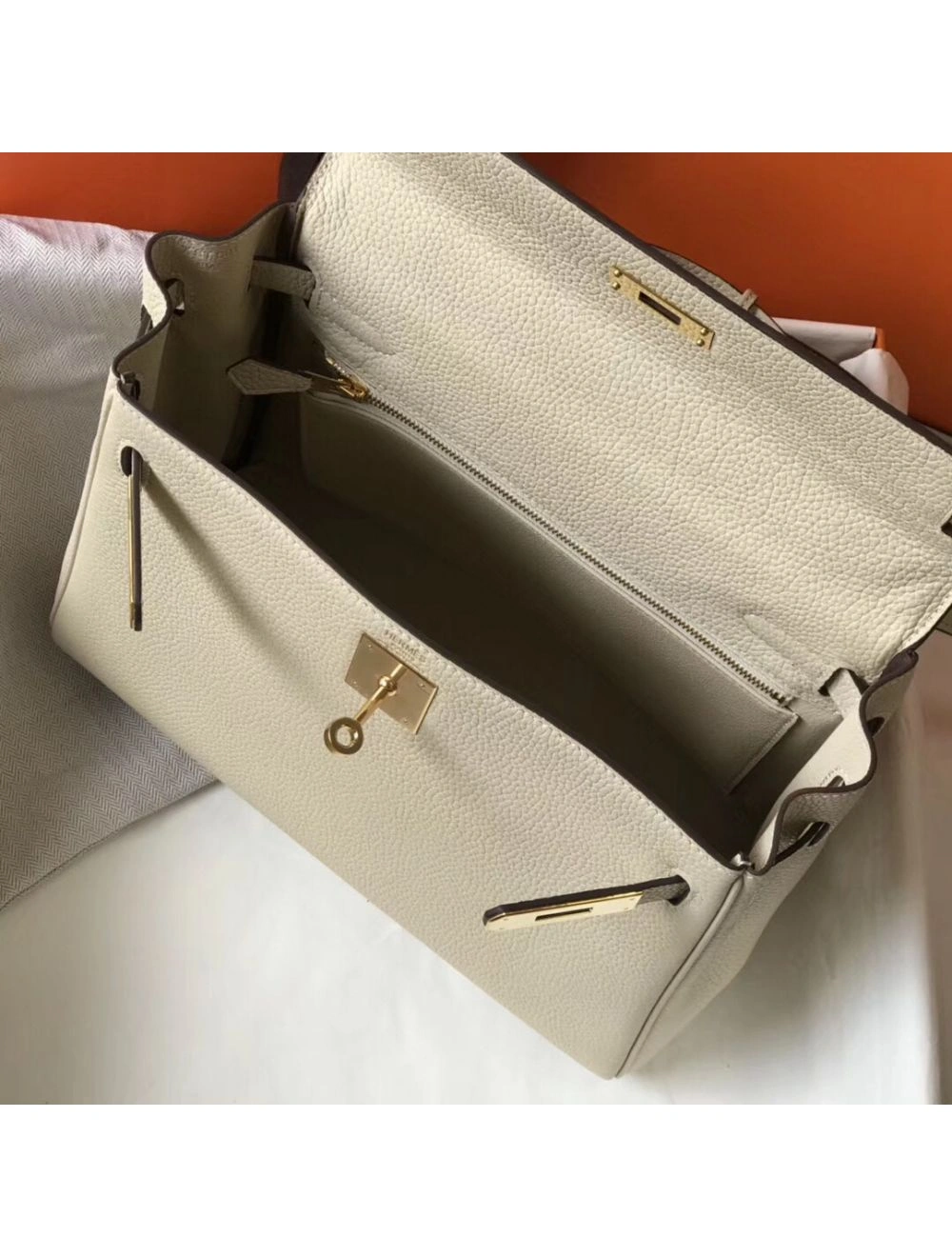 Hermes Kelly 28cm Bag In Beton Clemence Leather GHW