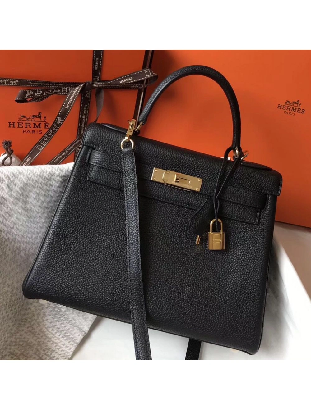 Hermes Kelly 28cm Bag In Black Clemence Leather GHW
