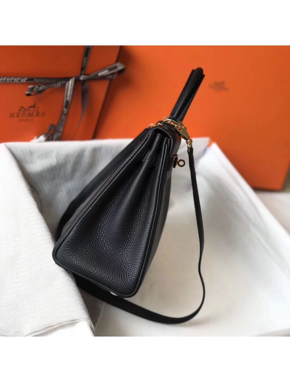 Hermes Kelly 28cm Bag In Black Clemence Leather GHW