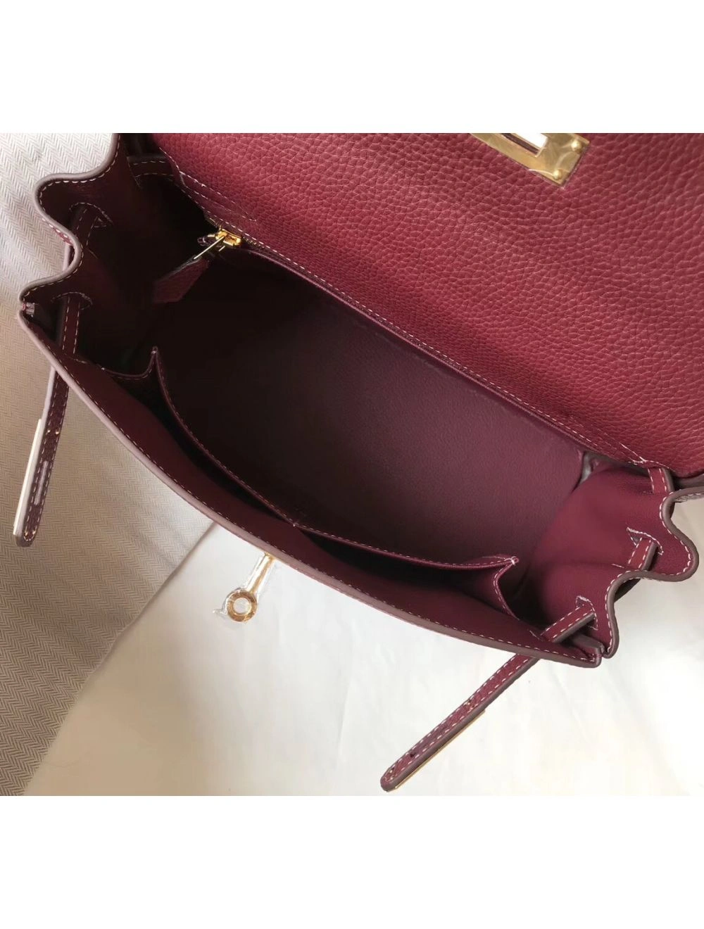 Hermes Kelly 28cm Bag In Bordeaxu Clemence Leather GHW