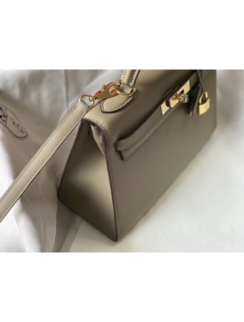 Hermes Kelly 28cm Bag In Gris Tourterelle Epsom Leather GHW
