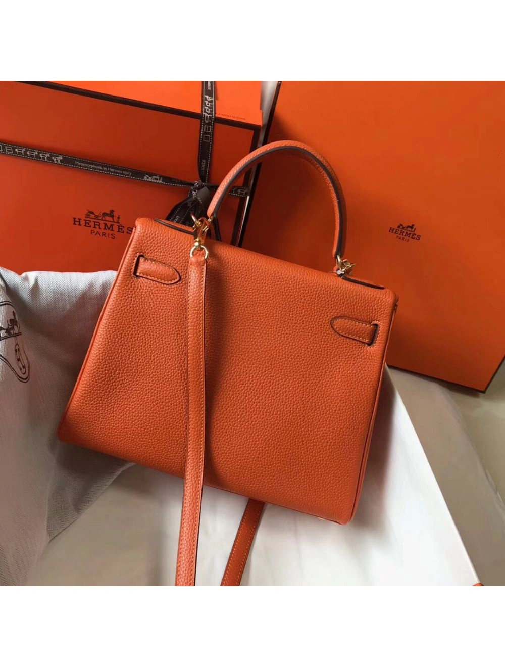 Hermes Kelly 28cm Bag In Orange Clemence Leather GHW