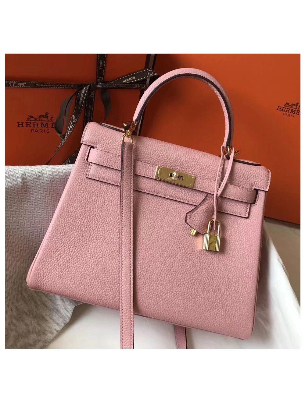 Hermes Kelly 28cm Bag In Pink Clemence Leather GHW