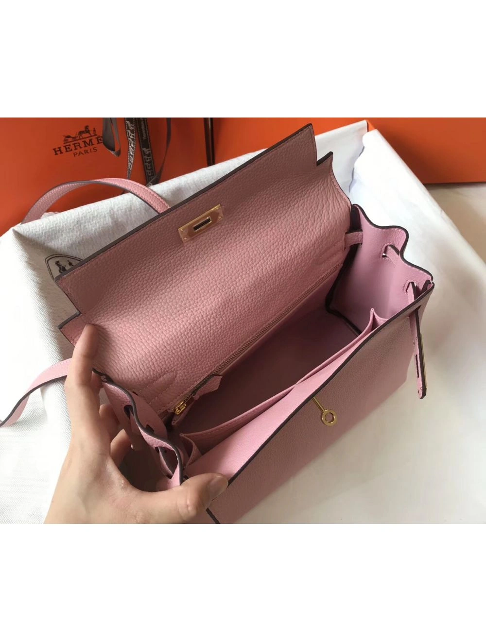 Hermes Kelly 28cm Bag In Pink Clemence Leather GHW