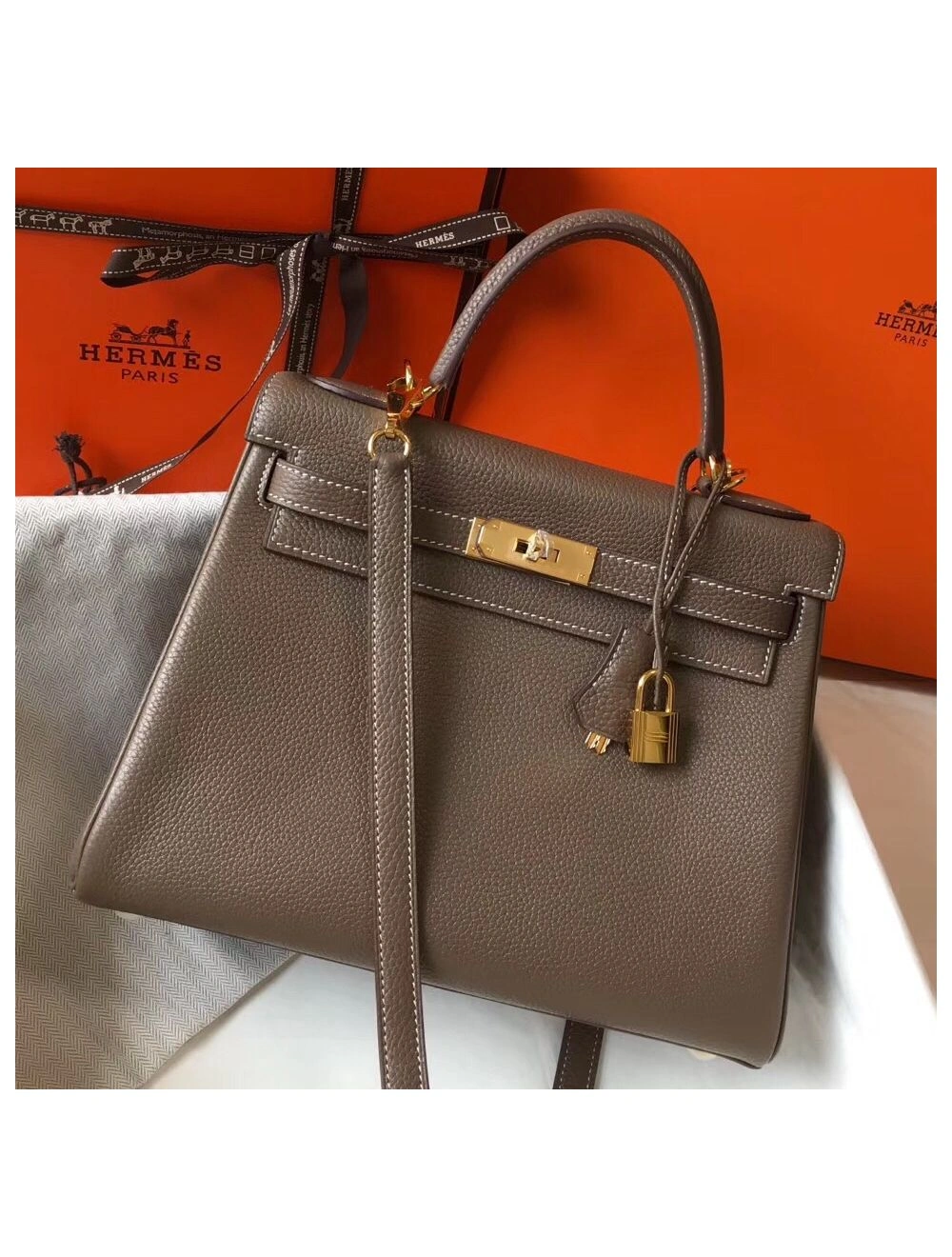 Hermes Kelly 28cm Bag In Taupe Grey Clemence Leather GHW