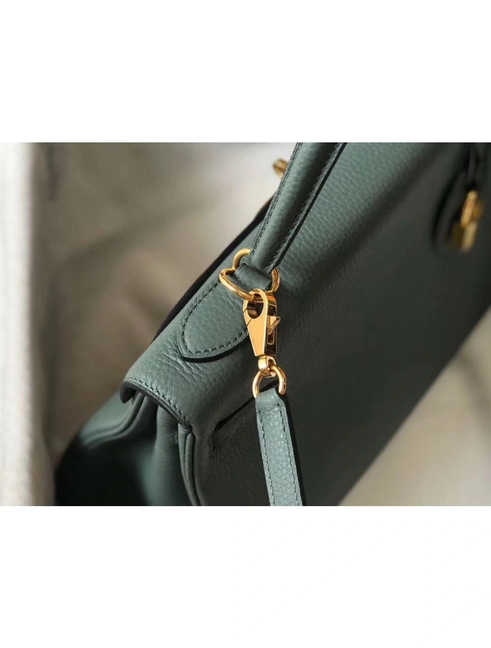 Hermes Kelly 28cm Bag In Vert Amande Clemence Leather GHW