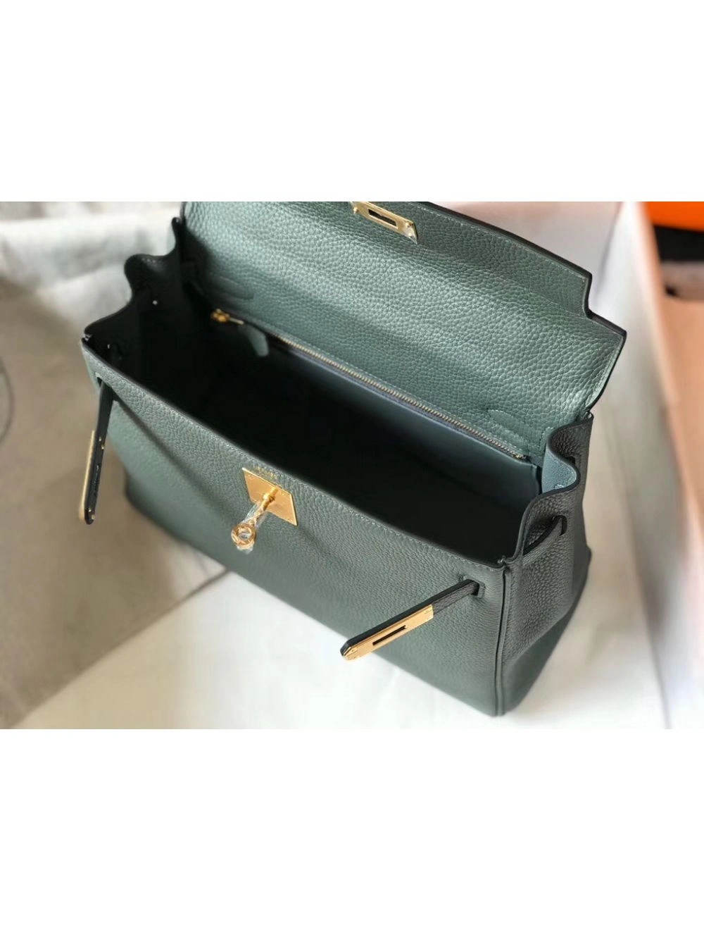 Hermes Kelly 28cm Bag In Vert Amande Clemence Leather GHW