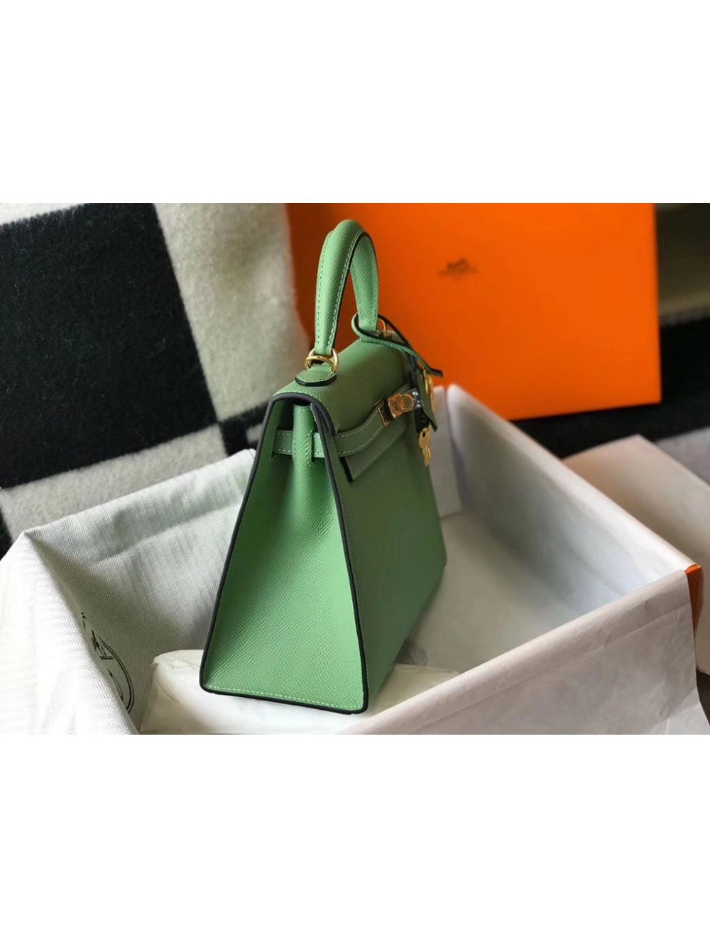 Hermes Kelly 28cm Bag In Vert Criquet Epsom Leather GHW