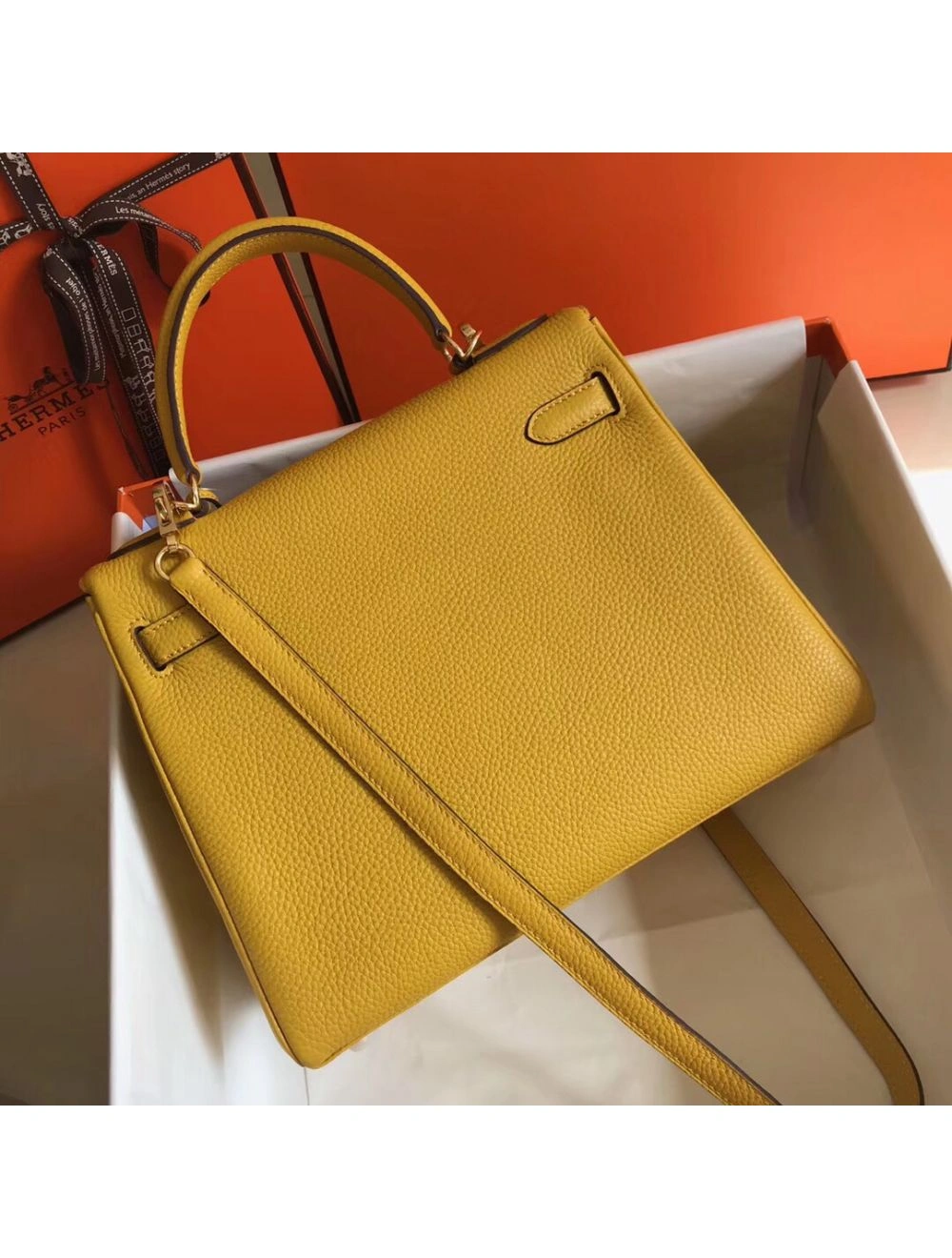 Hermes Kelly 28cm Bag In Yellow Clemence Leather GHW