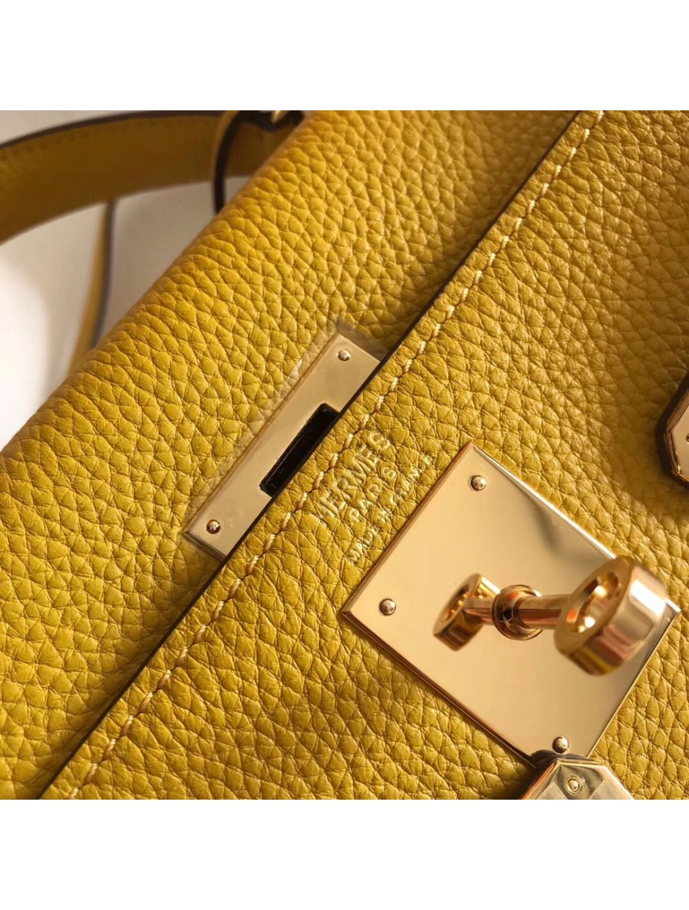 Hermes Kelly 28cm Bag In Yellow Clemence Leather GHW