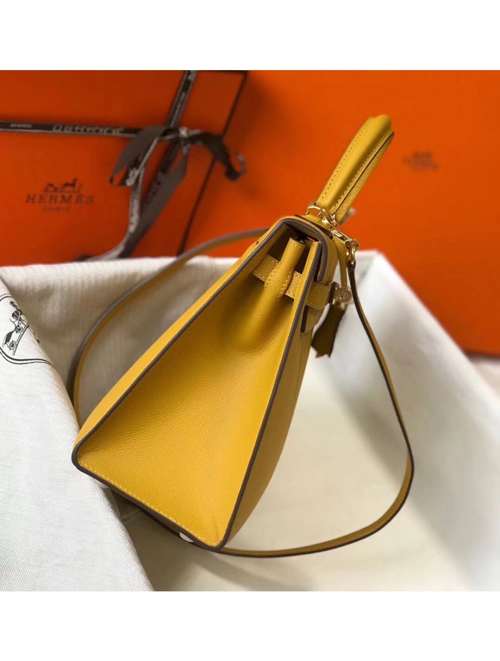 Hermes Kelly 28cm Bag In Yellow Epsom Leather GHW