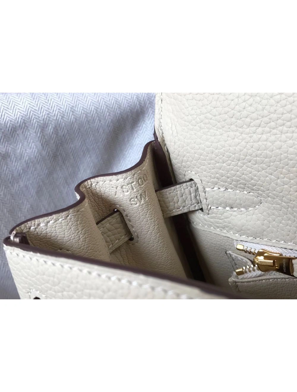 Hermes Kelly 32cm Bag In Beton Clemence Leather GHW