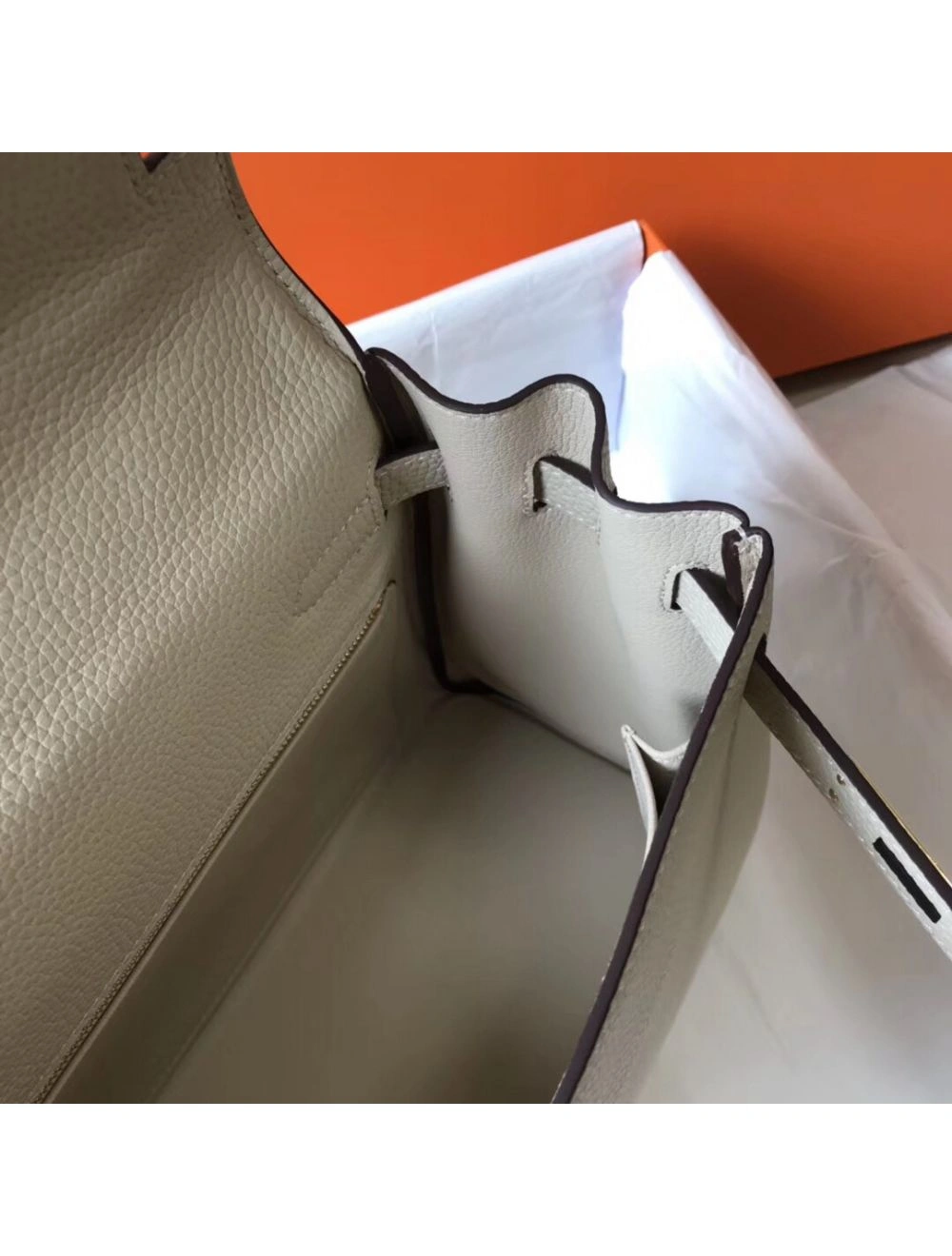 Hermes Kelly 32cm Bag In Beton Clemence Leather GHW