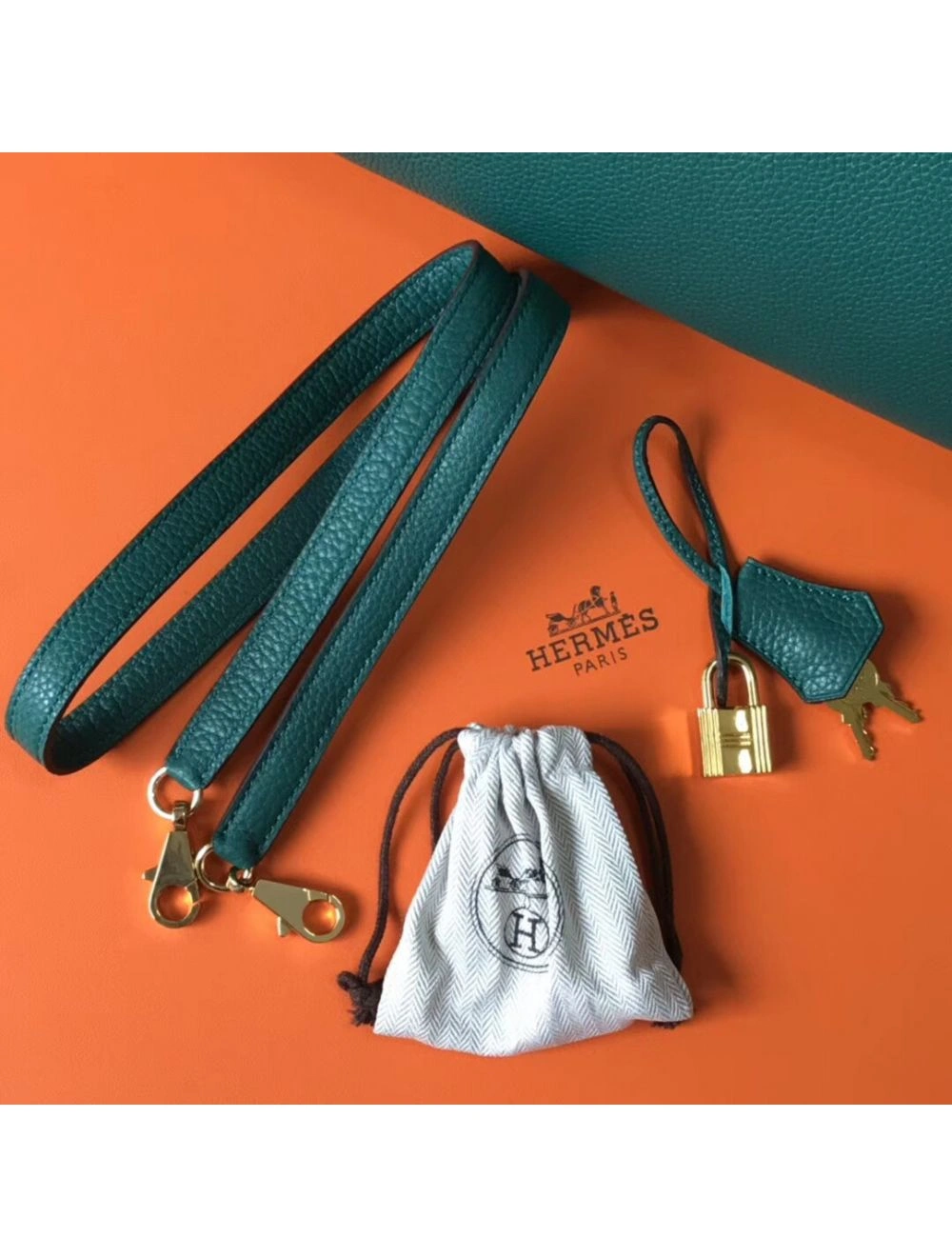 Hermes Kelly 32cm Bag In Malachite Clemence Leather GHW