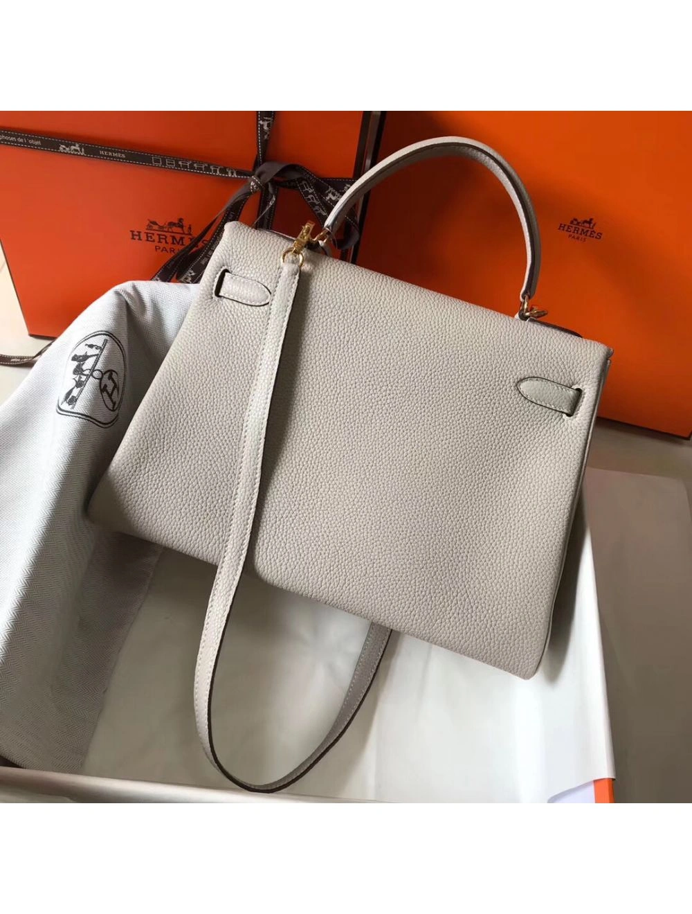 Hermes Kelly 32cm Bag In Pearl Grey Clemence Leather GHW