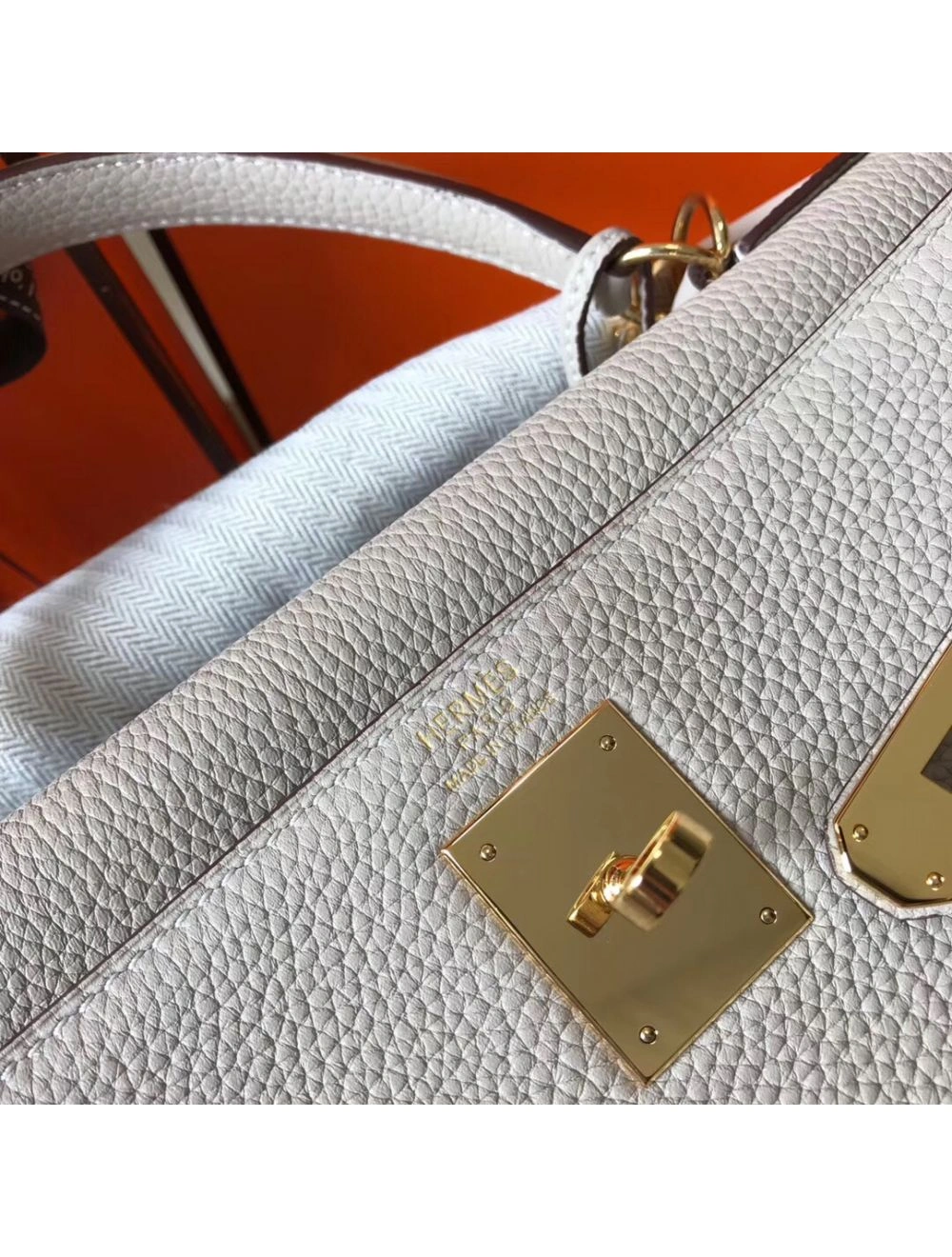 Hermes Kelly 32cm Bag In Pearl Grey Clemence Leather GHW
