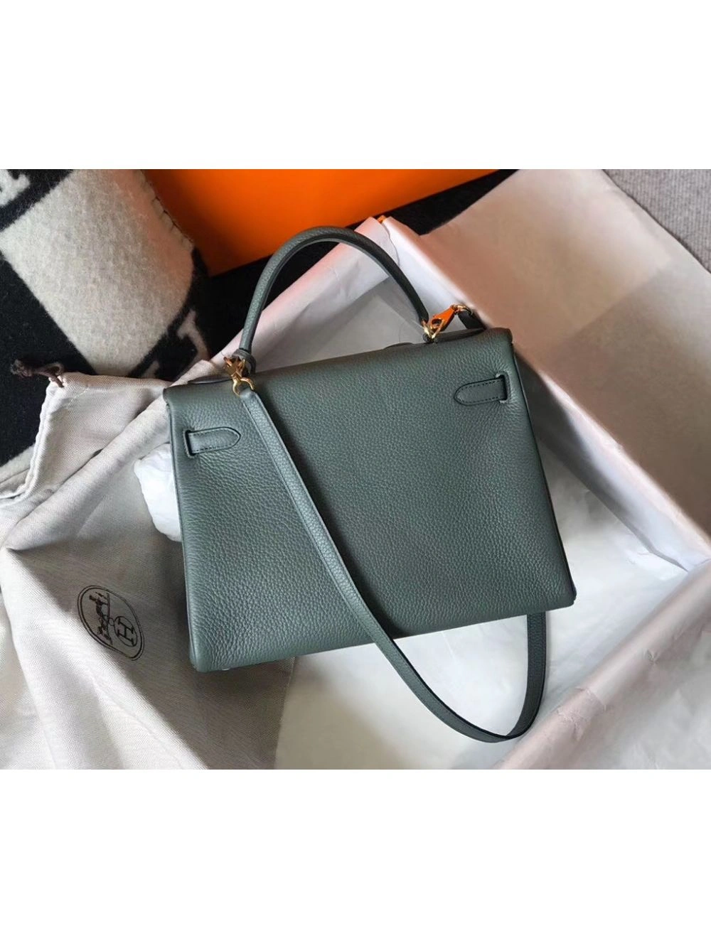 Hermes Kelly 32cm Bag In Vert Amande Clemence Leather GHW