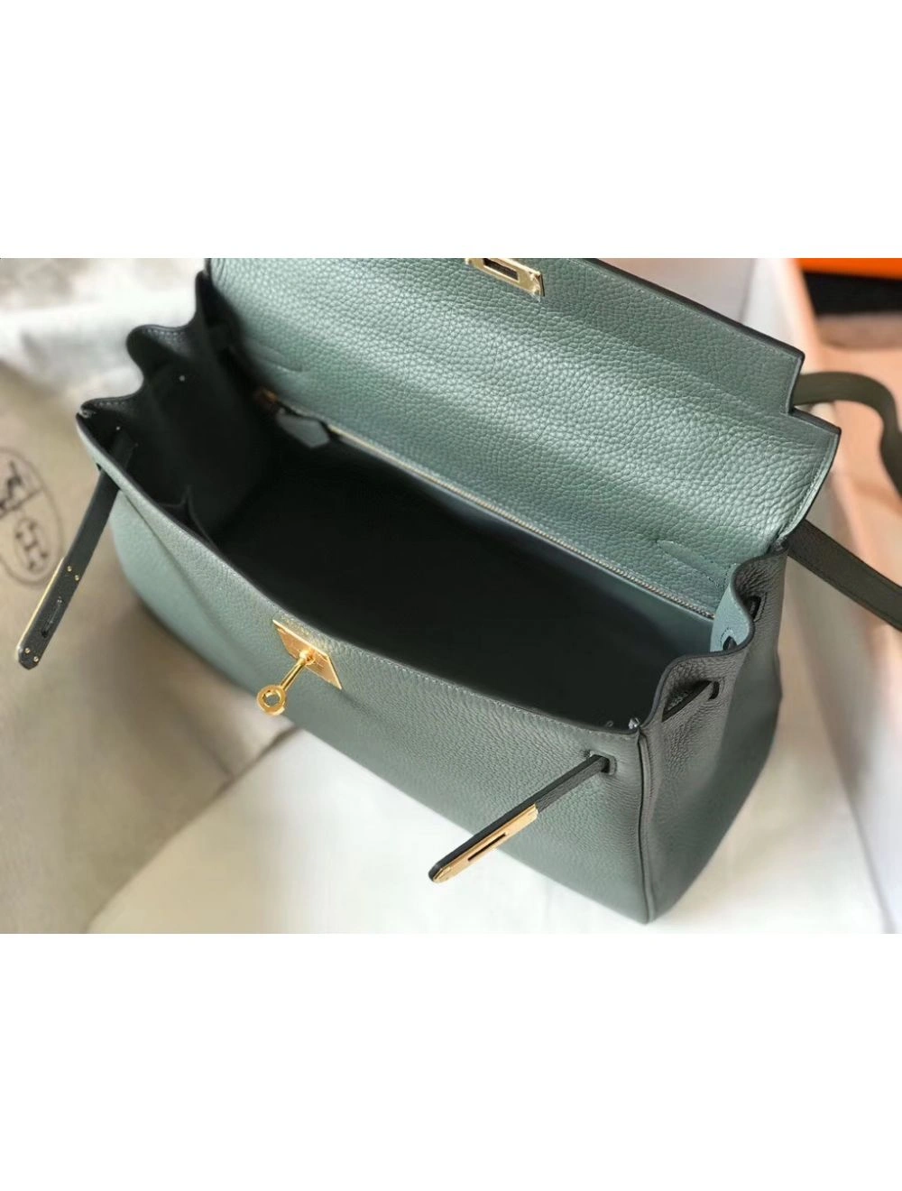 Hermes Kelly 32cm Bag In Vert Amande Clemence Leather GHW