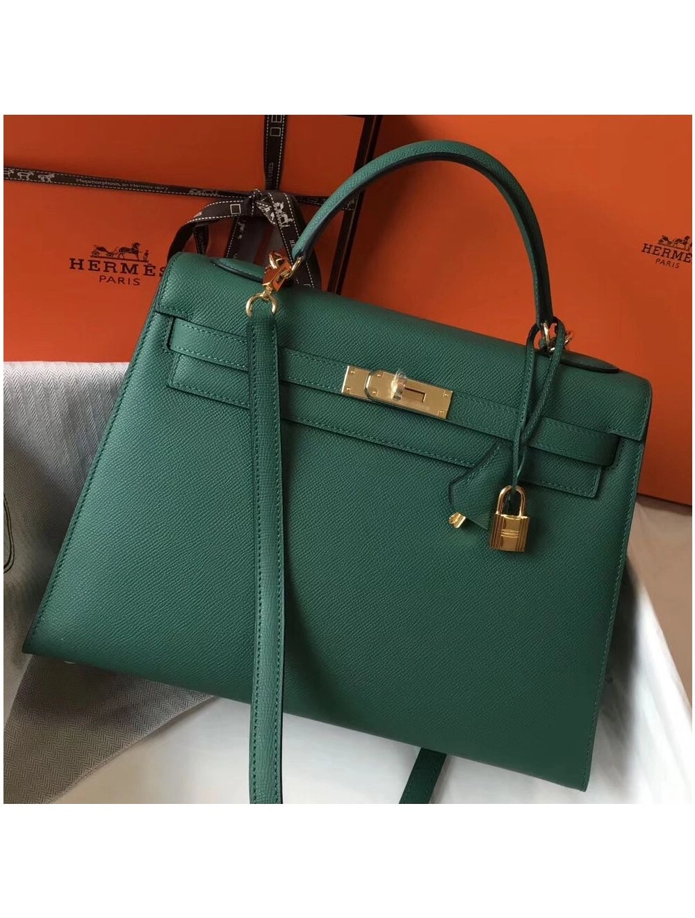 Hermes Kelly 32cm Bag In Vert Vertigo Epsom Leather GHW