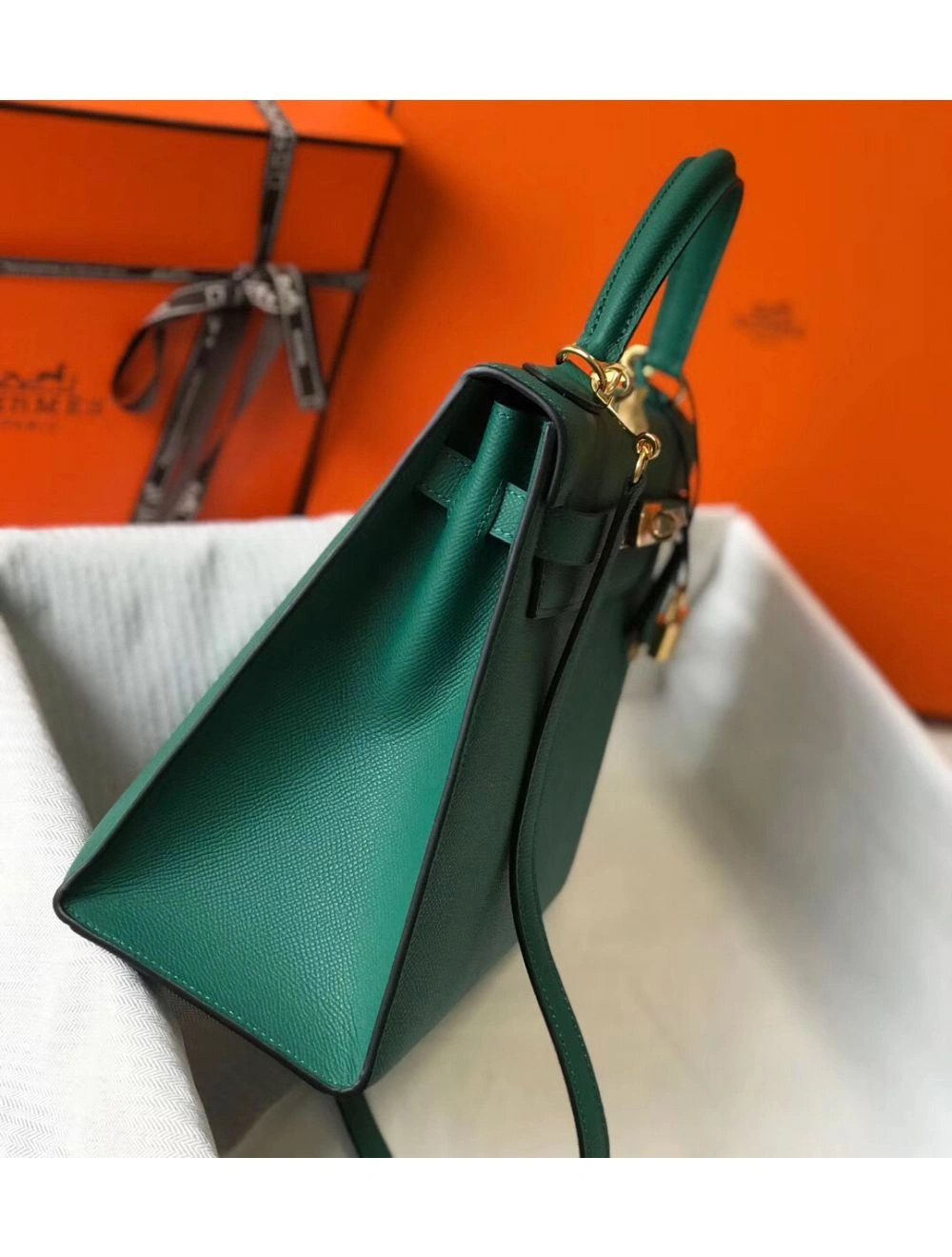 Hermes Kelly 32cm Bag In Vert Vertigo Epsom Leather GHW