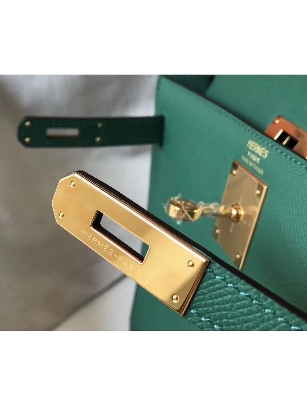 Hermes Kelly 32cm Bag In Vert Vertigo Epsom Leather GHW